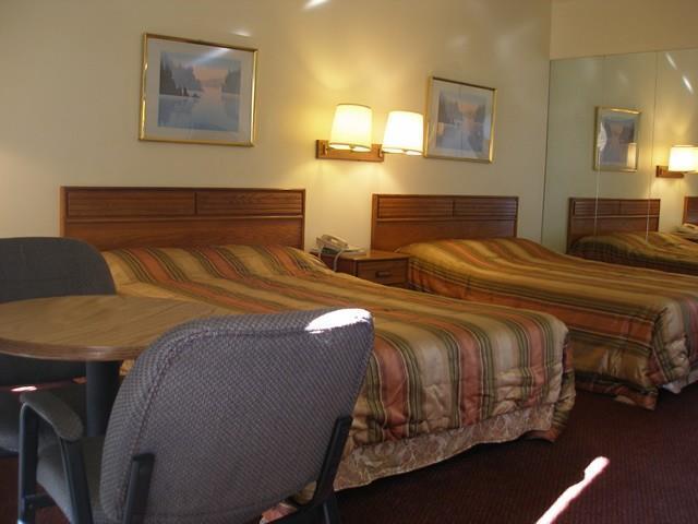 Scottish Inn Henderson Phòng bức ảnh